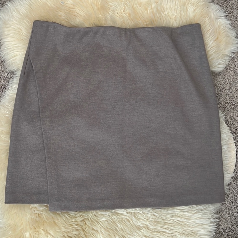 Vince beige skirt, M